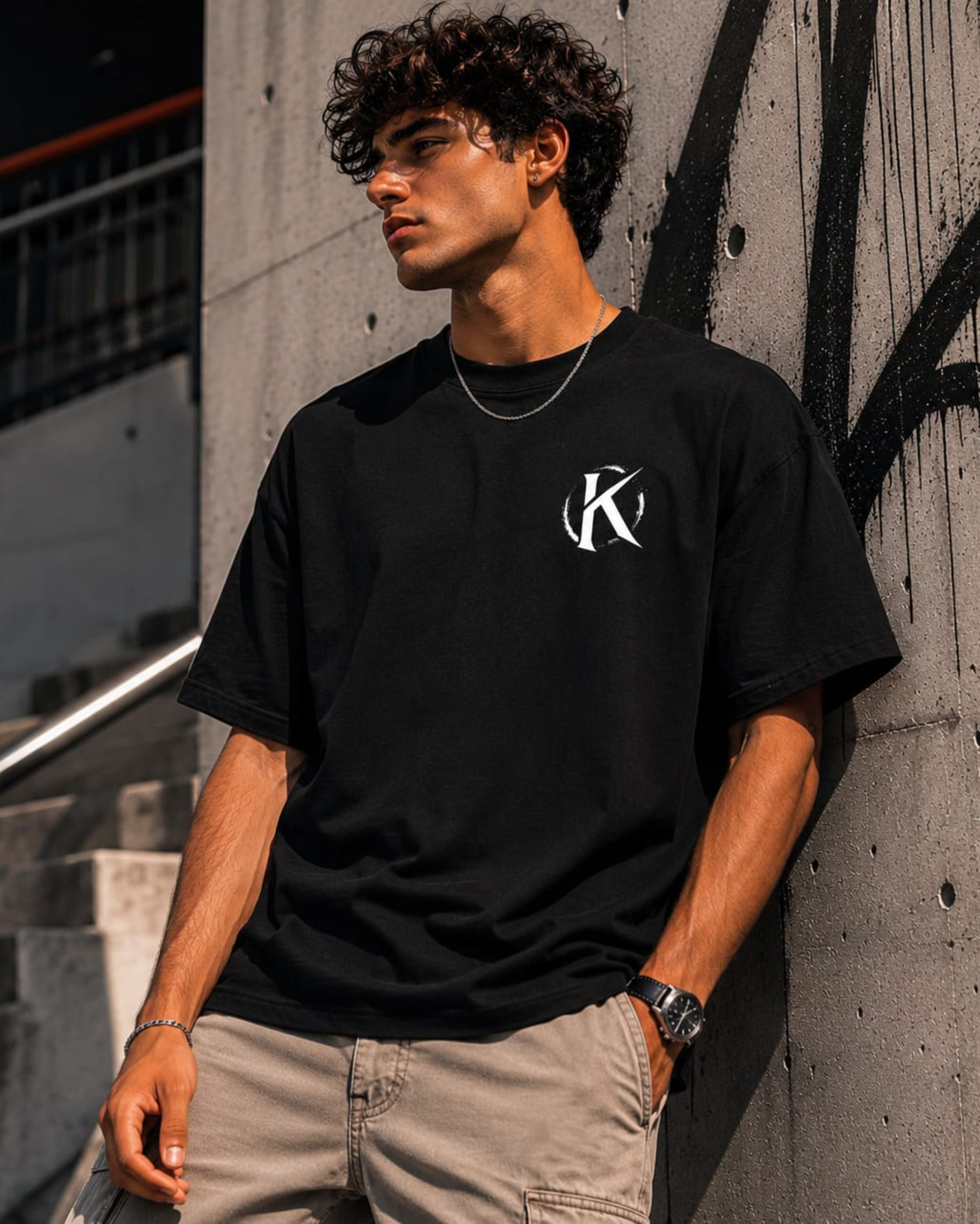 CAMISETA OVERSIZE MONOGRAM NEGRA