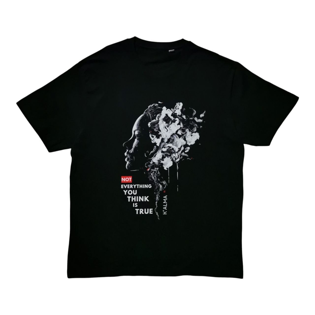 CAMISETA OVERSIZE NOT EVERYTHING YOU THINK IS TRUE NEGRA