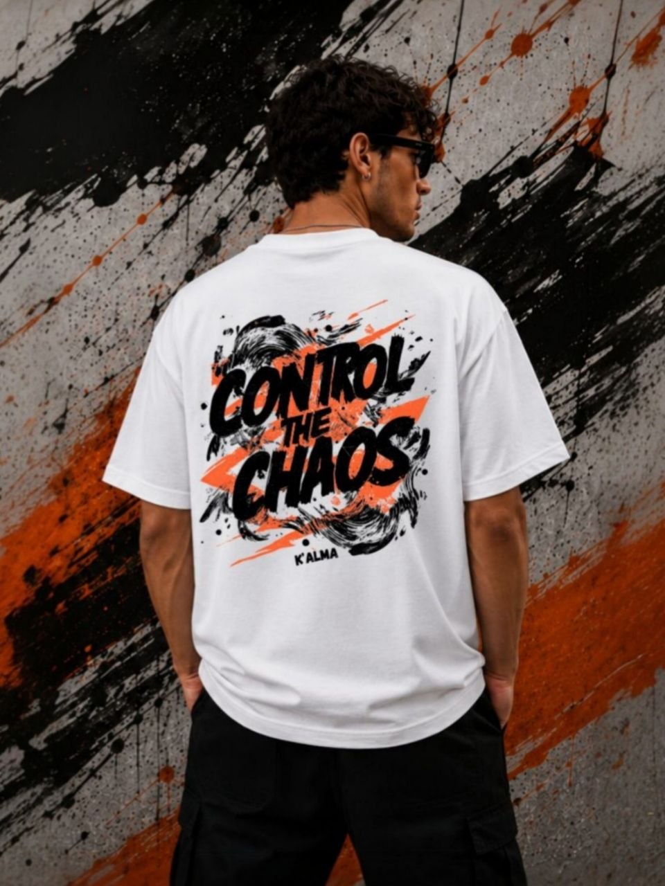 CAMISETA OVERSIZE CONTROL THE CHAOS BLANCA